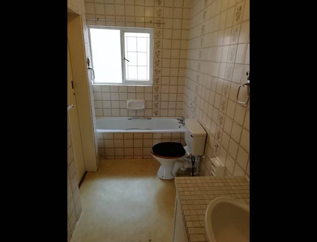 2 BEDROOM DUPLEX RENTED IN ESSENWOOD